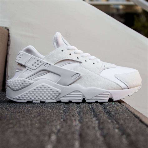 Nike air huarache shoes